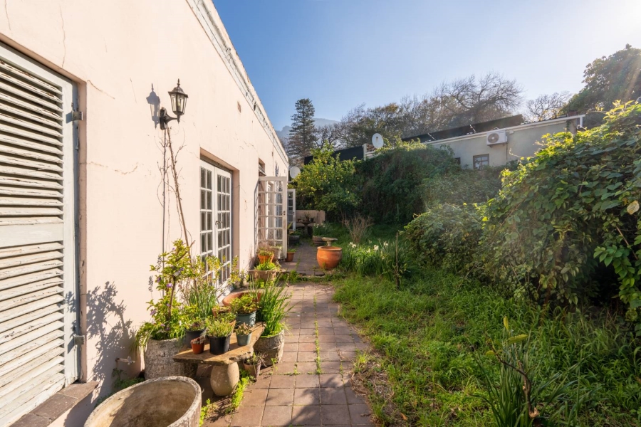 2 Bedroom Property for Sale in Newlands Western Cape